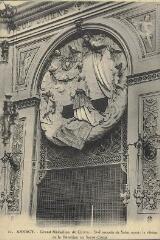 Annecy Grand Médaillon du Choeur : Saint François de Sales ayant la vision de la Dévotion au Sacré-Coeur. [1900]