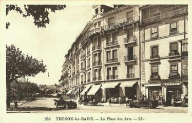 Thonon-les-Bains La place des Arts. [1930]