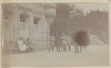 Au chateau du petit Mmonthairon / [non identifié]. [1915-1916]