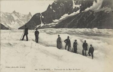 190. Traversée de la Mer de Glace / Auguste et Ernest Pittier. Annecy Pittier, phot-édit. 1899-1922
