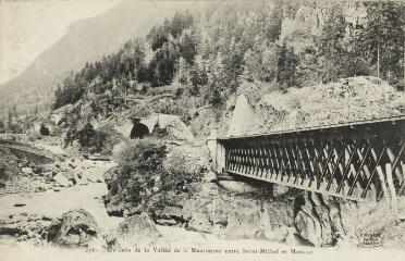 255. Un coin de la Vallée de la Maurienne entre Saint-Michel et Modane / [E. Reynaud]. Chambéry E. Reynaud, édit. 1900-1922