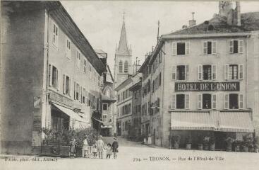 794. Rue de l'Hôtel-de-Ville / Auguste et Ernest Pittier. Annecy Pittier, phot-édit. 1899-1922