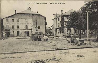 1953. Place de la Mairie / Auguste et Ernest Pittier. Annecy Pittier, phot-édit. 1899-1922