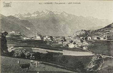 632. Vue générale, 1482 m d'altitude / [E. Reynaud]. Chambéry E. Reynaud, édit. 1900-1922