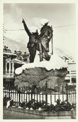 Monument de Saussure sous la neige. [1950]