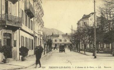 Thonon-les-Bains L'Avenue de la Gare. 1924