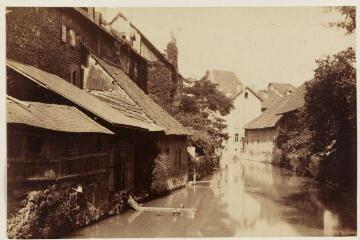 1 vue Souvenir du vieil Annecy. Canal du Vassé couvert en 1885 / Ernest Bovier.