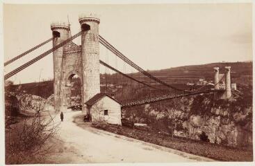 1 vue Pont de la Caille, soit Pont Charles Albert. Souvenir de l'ascesion du 28 juin 1885. Mlle Manche, Mlle Bovier, I. Manche / Ernest Bovier.
