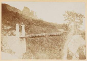 1 vue  - Pont de l\'Abîme et Tours Saint-Jacques, 1892 / Ernest Bovier. (ouvre la visionneuse)