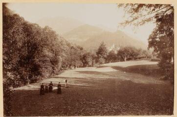 1 vue Vallée de Thônes. Vue prise près des clefs, 1892 / Ernest Bovier.
