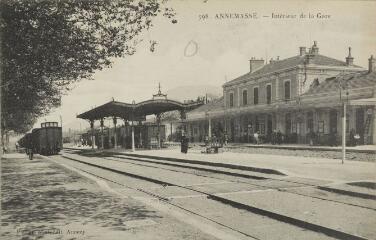 1 vue 598. Intérieur de la Gare / Auguste et Ernest Pittier.