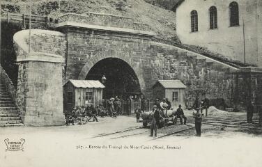 1 vue  - 367. Entrée du Tunnel du Mont-Cenis (Nord, France) / [E. Reynaud]. (ouvre la visionneuse)